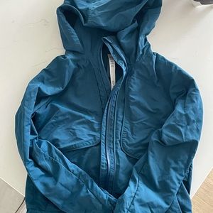 Lululemon blue Always Effortless jacket, size 4